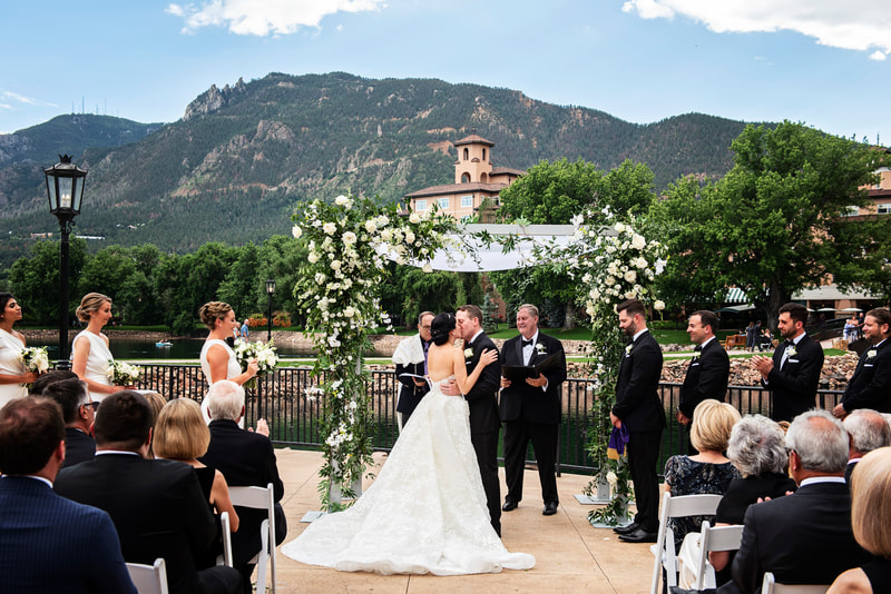 Wedding ceremony on the Lakeside Terrace at the Broadmoor