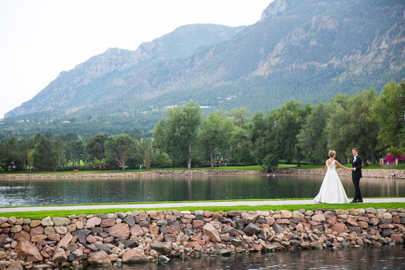 Broadmoor Wedding Lake View, Broadmoor Wedding Couple on the Lake