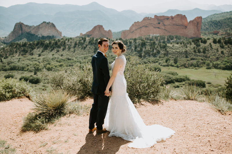 Colorado Springs Wedding Bride and Groom, Bride and Groom Outdoors, Bride and Groom with Mountains